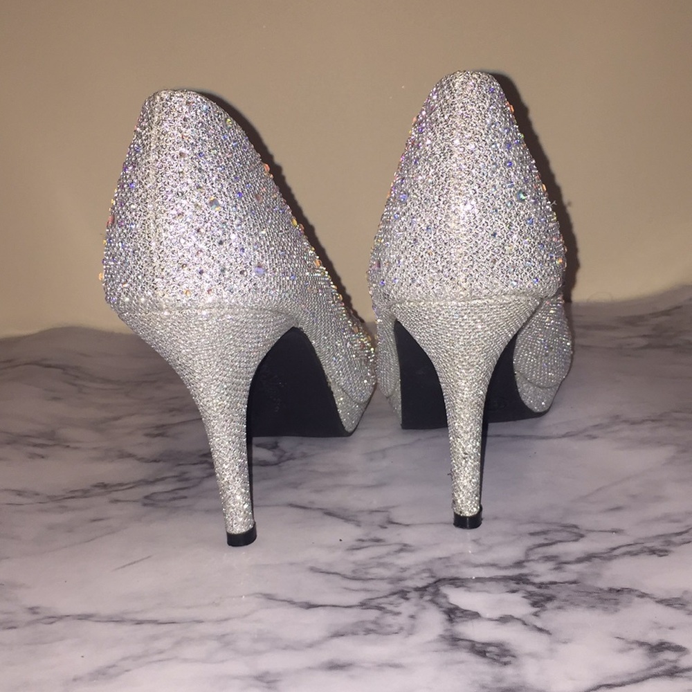 Silver Slippers Glam heels - Picture 3 of 7